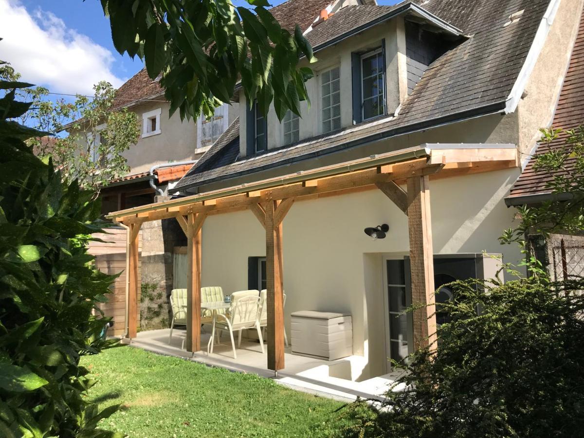 Town House Jumilhac-Le-Grand Villa Екстериор снимка